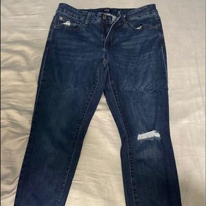 Blue skinny jeans
